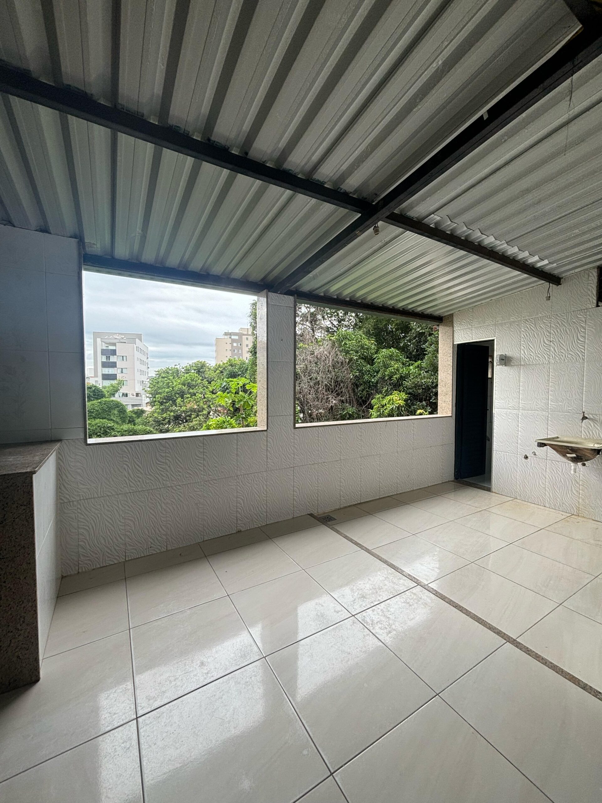 APARTAMENTO DISPONIVEL PARA VENDA