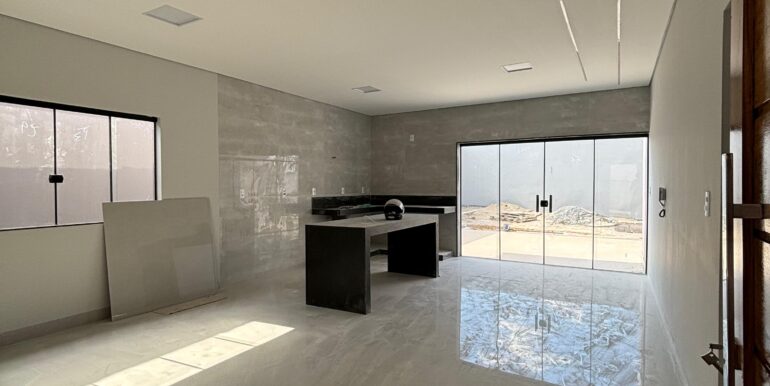 WhatsApp Image 2025-08-20 at 14.15.28 (1)