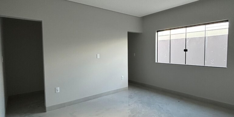 WhatsApp Image 2025-08-20 at 14.15.28 (2)