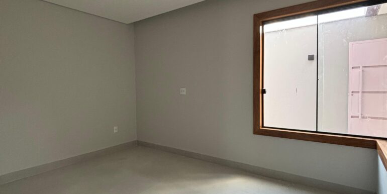 WhatsApp Image 2025-08-20 at 14.15.29 (4)