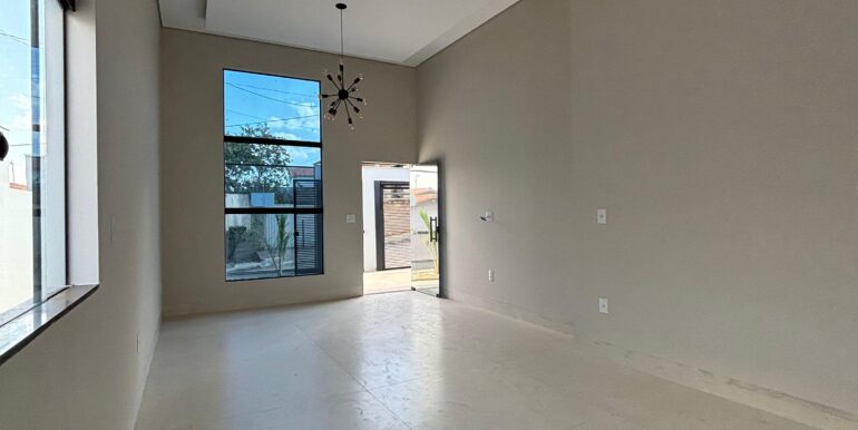 WhatsApp Image 2025-08-20 at 14.15.37 (3)