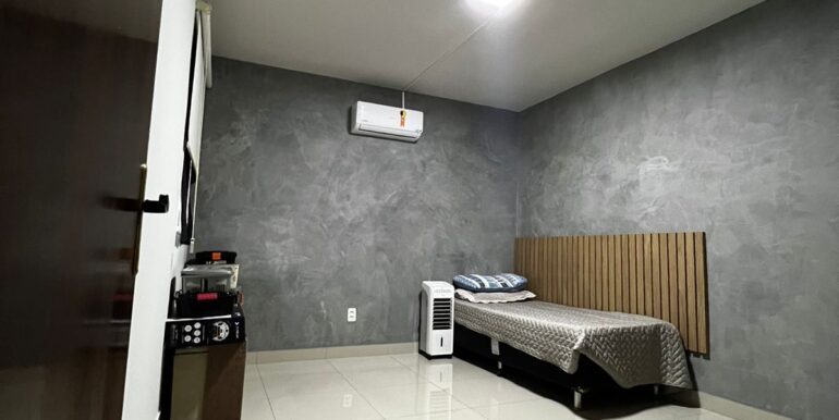 bb56ee94-3d96-4001-b69d-a5970932ad4f